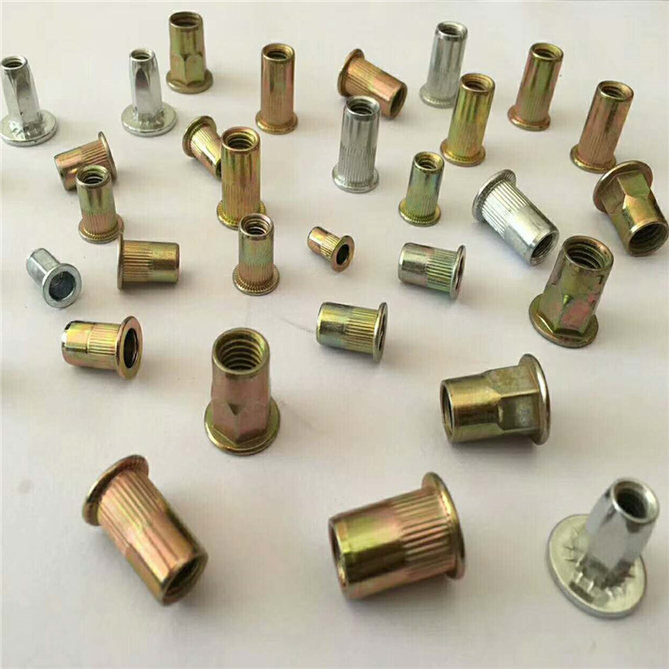 帶您了解自動(dòng)螺母拉鉚